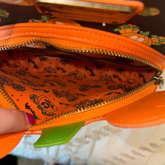 EUC Loungefly Disney Mickey-O-Lantern Mini Backpack Glow In Dark Faux Leather - Picture 8 of 8